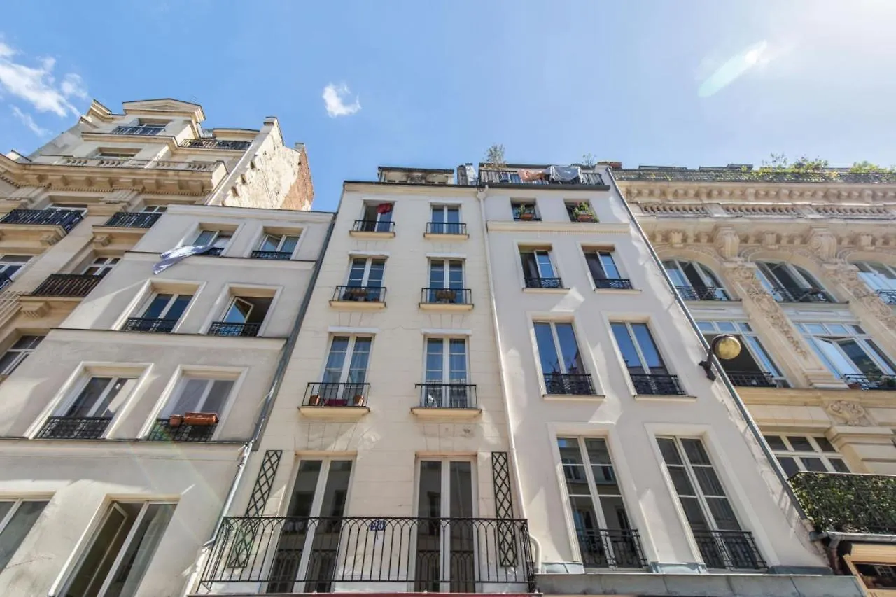 Apartamento Former Art Studio Under Glass Roof In Strasbourg St-Denis Paris Welkeys